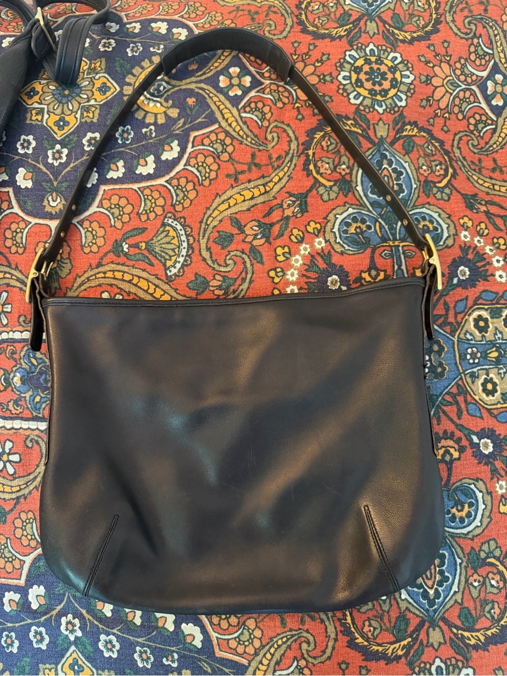 Vintage Coach Madison Hobo (style#9213) Black Leather Shoulder Bag Purse